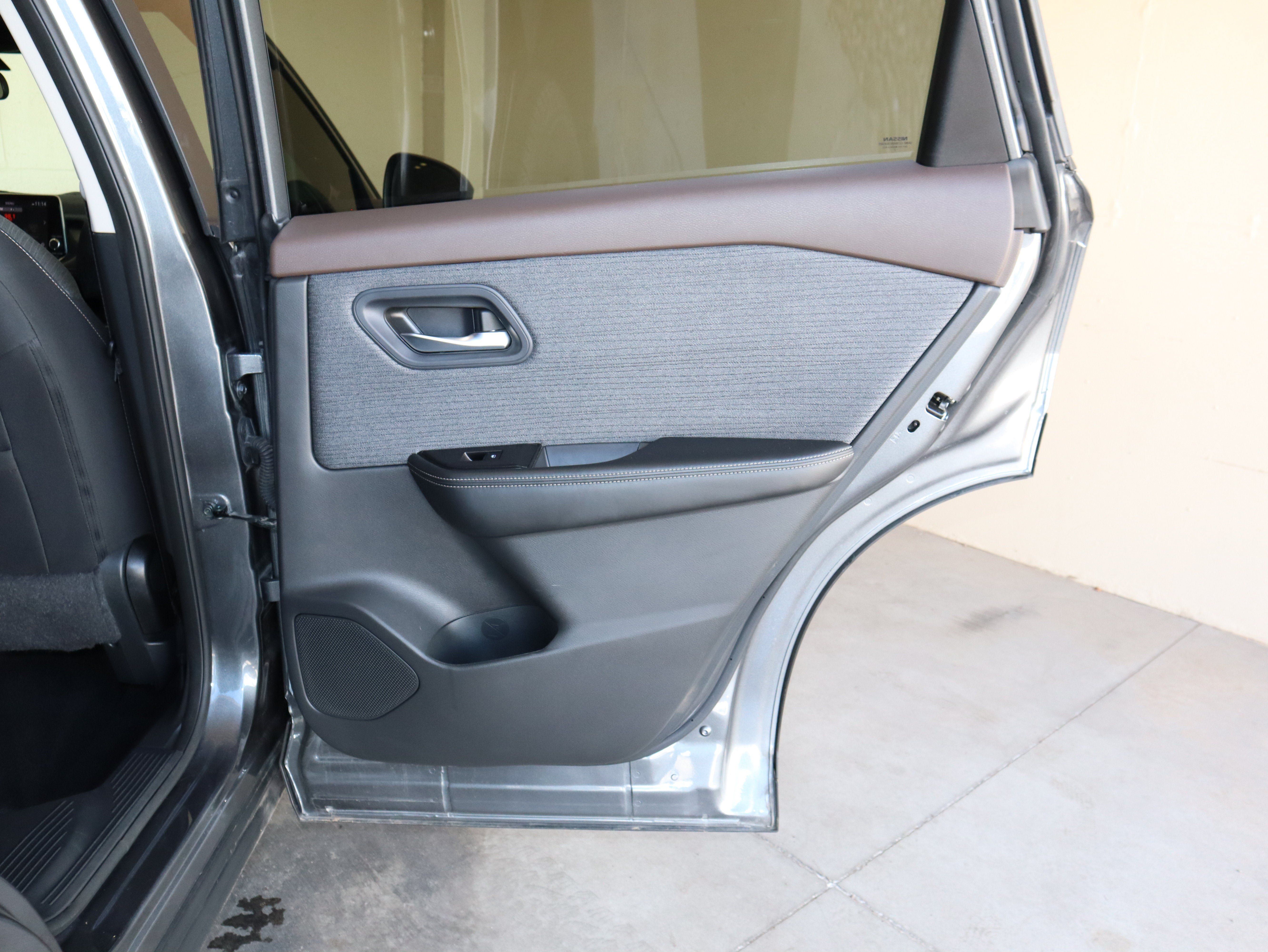 Used 2023 Nissan Rogue SV AWD/4WD image 44