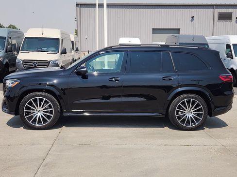 Used 2025 Mercedes-Benz GLS 450 4MATIC image 41