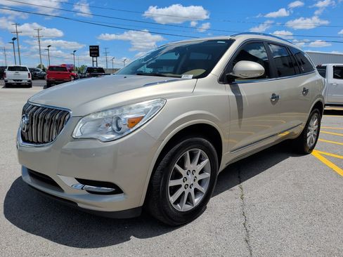 Used 2016 Buick Enclave Leather FWD image 3