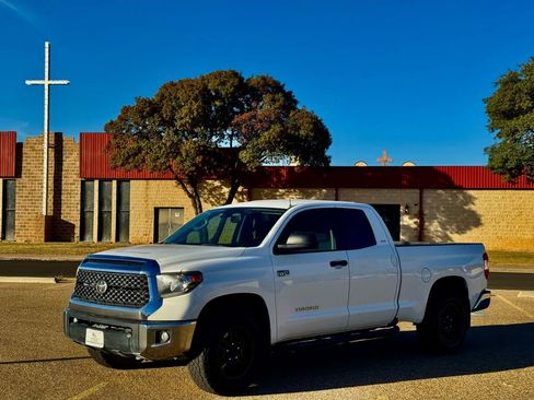 Used 2019 Toyota Tundra SR5 w/ SR5 Upgrade Package AWD/4WD image 2