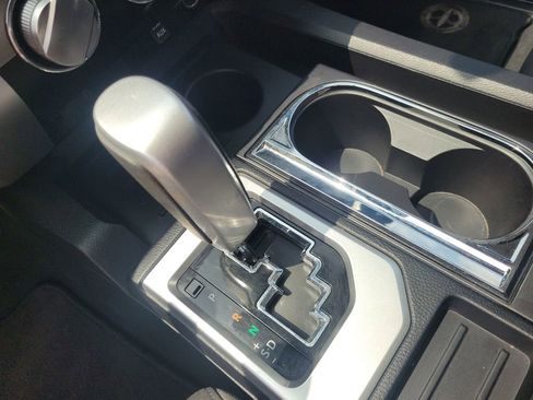 Used 2016 Toyota Tundra SR5 w/ SR5 Upgrade Package RWD image 27