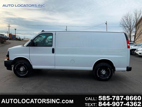 Used 2021 Chevrolet Express 3500 image 1