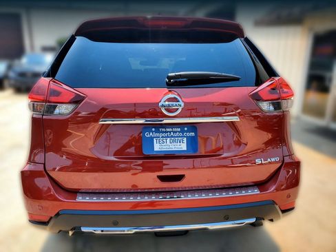 Used 2019 Nissan Rogue SL w/ Premium Package AWD/4WD image 12