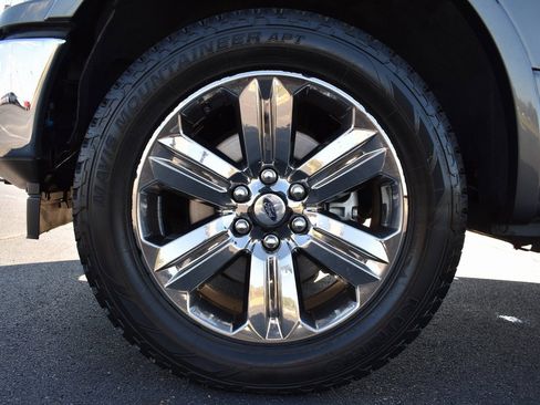 Used 2019 Ford F150 Lariat image 16