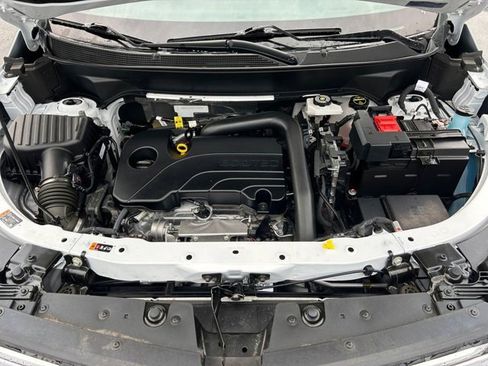 Certified 2025 Chevrolet Equinox LT image 30