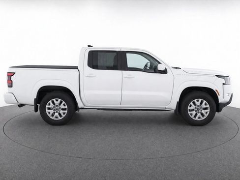 Used 2022 Nissan Frontier SV RWD image 8