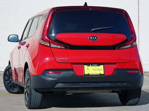 Used 2021 Kia Soul LX FWD image 5