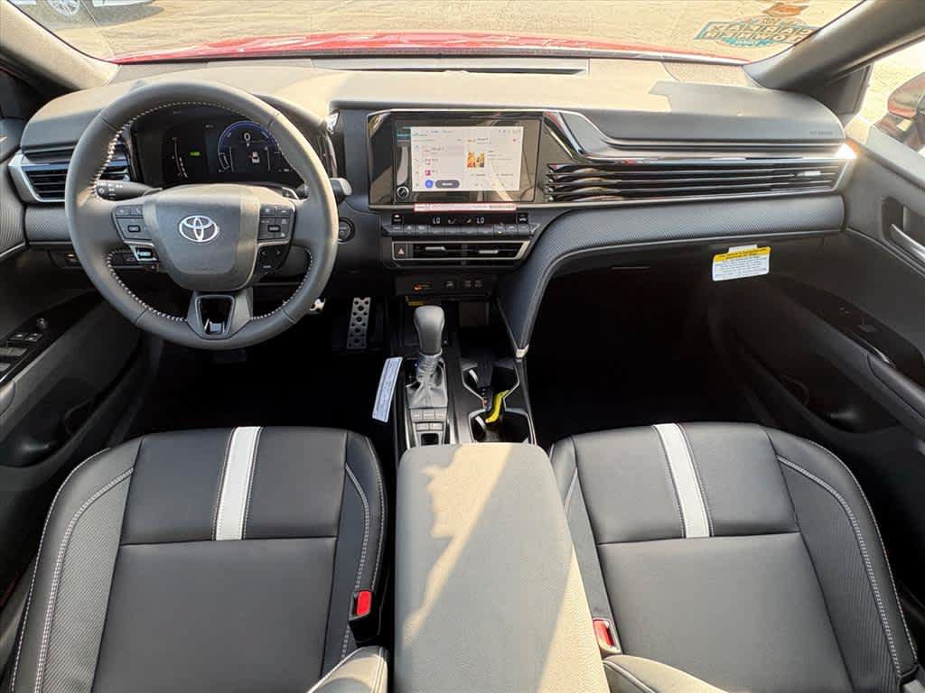 Used 2026 Toyota Camry SE FWD image 11