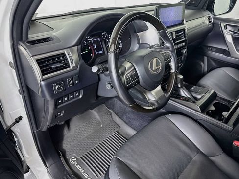 Certified 2022 Lexus GX 460 Premium w/ Premium Plus Package AWD/4WD image 9
