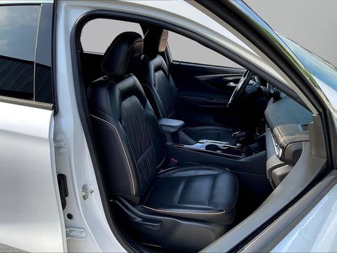 Used 2024 Buick Envista Avenir FWD image 29