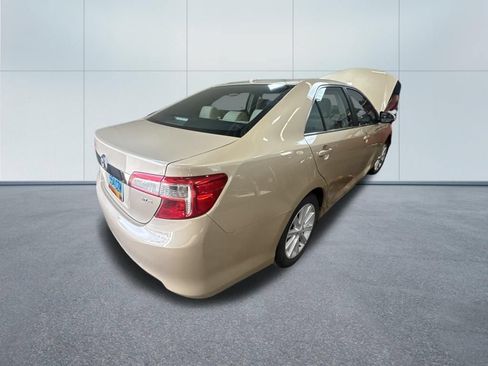 Used 2012 Toyota Camry XLE FWD image 3