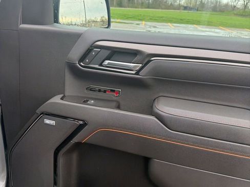 New 2026 GMC Sierra 1500 AT4 w/ LPO, Black Badging Package AWD/4WD image 24