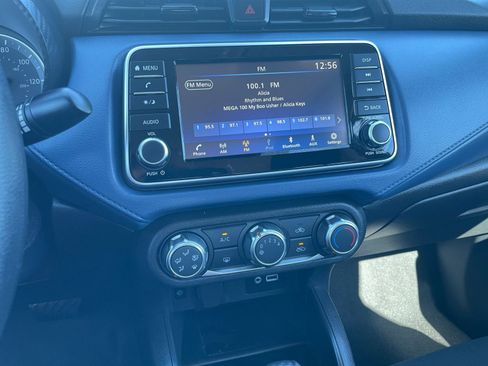 Used 2025 Nissan Versa SV image 20