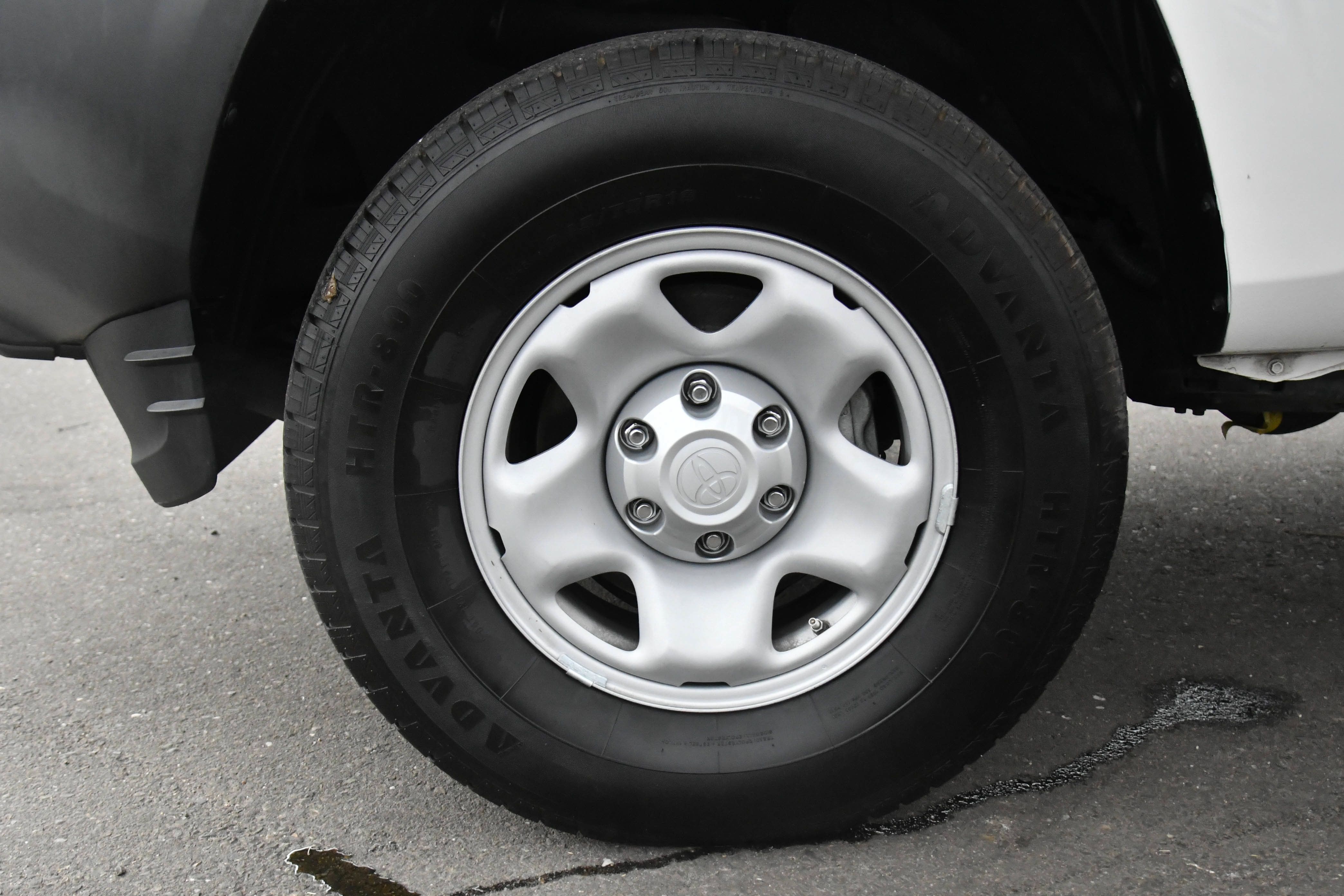 Used 2021 Toyota Tacoma SR RWD image 12