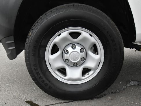 Used 2021 Toyota Tacoma SR RWD image 12