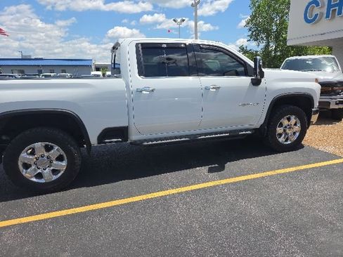 Used 2021 Chevrolet Silverado 2500 LTZ w/ LTZ Plus Package AWD/4WD image 9