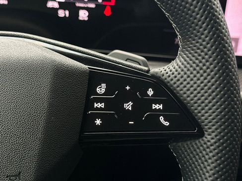 Used 2025 Audi SQ5 Premium Plus image 29