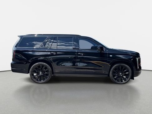 Used 2026 Cadillac Escalade Platinum Sport w/ LPO, ONYX Package AWD/4WD image 2