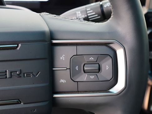 Used 2025 GMC Hummer EV 3X image 34