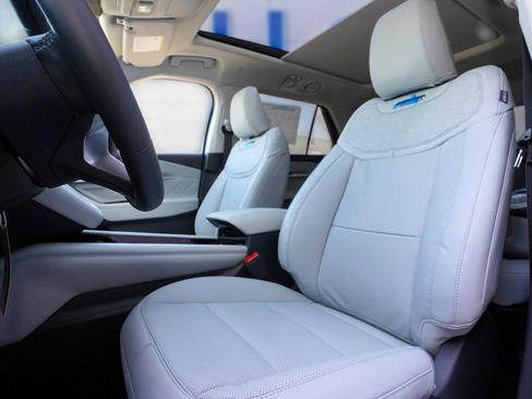 New 2026 Ford Explorer Platinum image 12