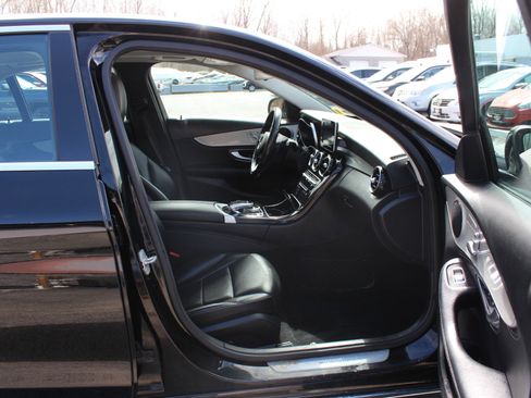 Used 2016 Mercedes-Benz C 300 4MATIC Sedan image 36