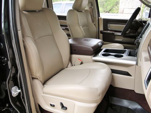 Used 2017 RAM 2500 Laramie w/ Convenience Group image 42