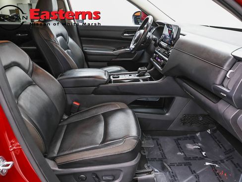 Used 2023 Nissan Pathfinder SL w/ Lighting Package (N92) AWD/4WD image 23