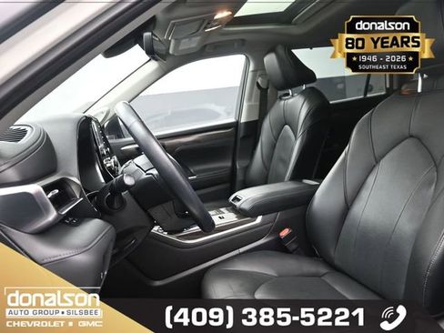 Used 2021 Toyota Highlander Limited image 9