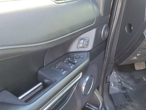 Used 2020 Ford Expedition XLT w/ Equipment Group 202A AWD/4WD image 7