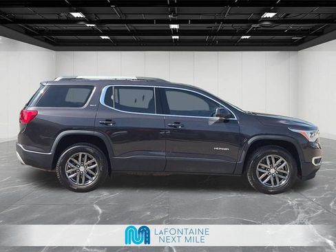 Used 2017 GMC Acadia SLT FWD image 6