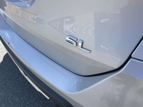 Used 2019 Nissan Rogue SL FWD image 12