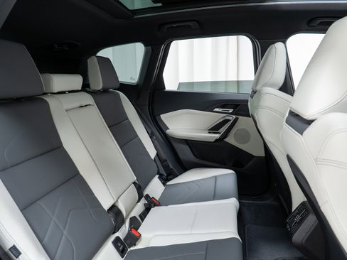 New 2026 BMW X1 xDrive28i w/ Technology Package image 24