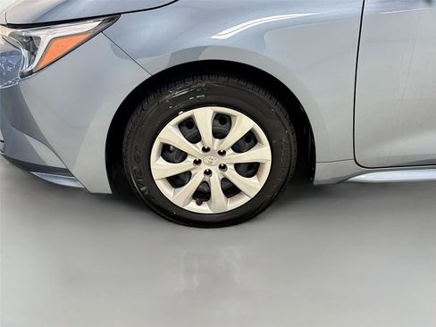 Used 2023 Toyota Corolla LE image 27