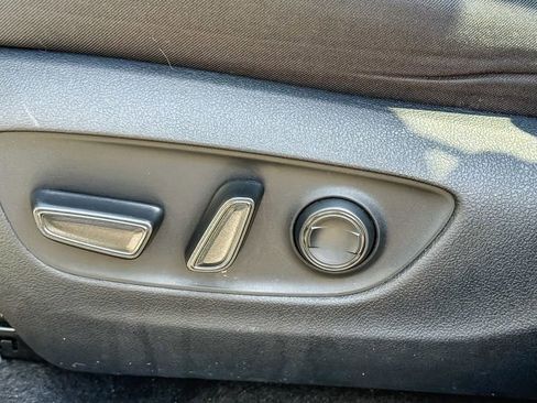 Used 2025 Toyota RAV4 XLE image 21