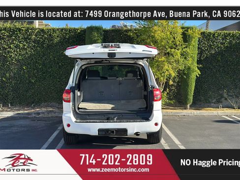 Used 2011 Toyota Sequoia SR5 RWD image 16