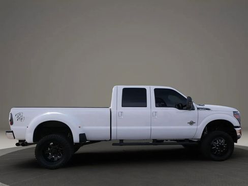 Used 2015 Ford F350 Lariat w/ Lariat Interior Package image 6