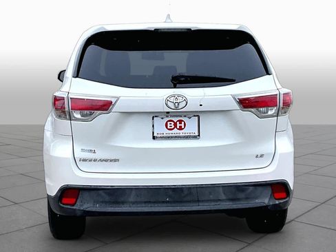 Used 2015 Toyota Highlander Plus FWD image 5