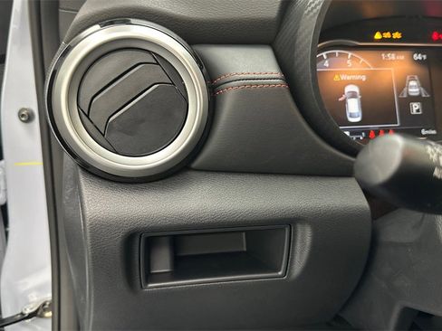 New 2025 Nissan Versa SR w/ Trunk Package image 18