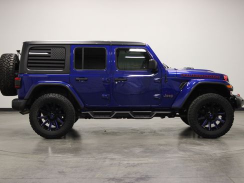 Used 2018 Jeep Wrangler Unlimited Rubicon AWD/4WD image 9