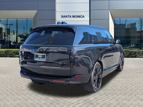 New 2026 Land Rover Range Rover Long Wheelbase SE image 5
