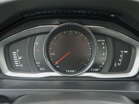 Used 2018 Volvo S60 T5 Dynamic w/ Vision Package image 18