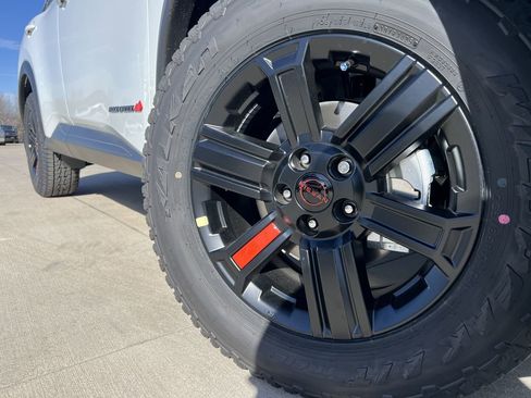 New 2026 Nissan Rogue SV image 8