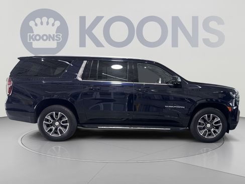 Used 2021 Chevrolet Suburban LT w/ LT Signature Package AWD/4WD image 12