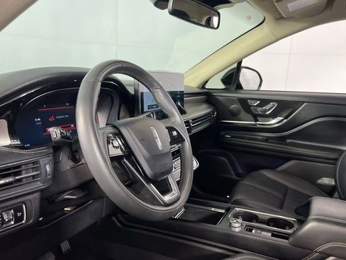 Used 2024 Lincoln Corsair Grand Touring image 19