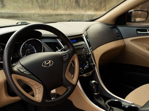 Used 2013 Hyundai Sonata GLS w/ Popular Equipment Pkg image 16