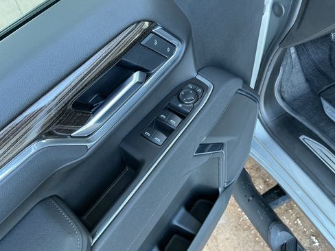 Used 2025 Chevrolet Silverado 3500 LT w/ Convenience Package image 15