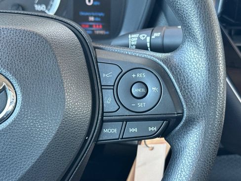 Certified 2022 Toyota Corolla LE FWD image 28