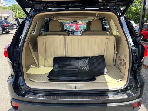 Used 2017 Toyota Highlander XLE w/ Protection Package #3 AWD/4WD image 24