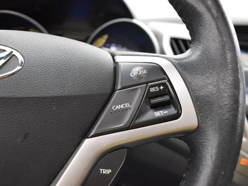 Used 2013 Hyundai Veloster w/ Style Pkg FWD image 23