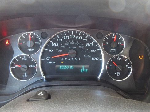 Used 2019 Chevrolet Express 2500 w/ Driver Convenience Package RWD image 17
